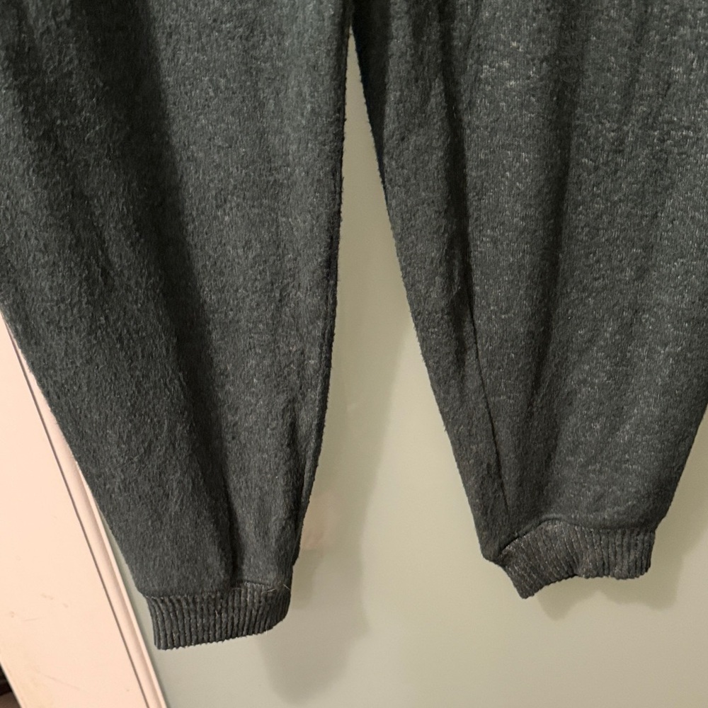 Hush Brand Elle Cozy Light Comfy Sweater V-Neck Jumpsuit Size XS - Picture 7 of 9